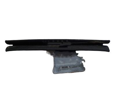 GMC 15876170 Rear Retainer