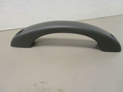 Chevy 15056572 HANDLE,INTERMEDIATE SIDE DOOR PULL(PEWTER)