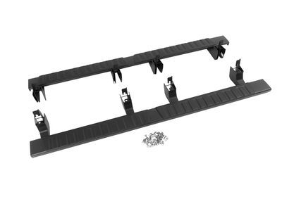 GM 84157156 Crew Cab 5-Inch Rectangular Assist Steps in Black