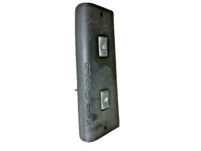 Pontiac 10226952 PLATE,FRONT SIDE DOOR ARMREST SWITCH MOUNT