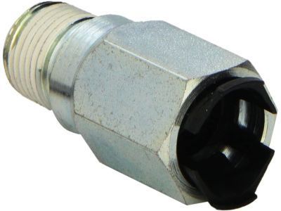 GMC 15265200 CONNECTOR,HEATER INLET HOSE(INCLUDES 2)(5/8" TUBE TO 1/2 NPT QUICK)