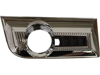 GMC 25818477 Fog Lamp Bezel