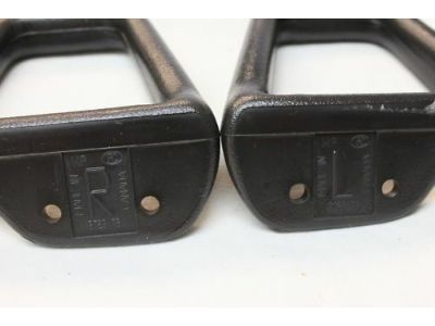 Pontiac 16817200 GUIDE,PASSENGER SEAT SHOULDER BELT HEAD RESTRAINT(EBONY)