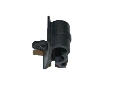 Buick 15045398 CLIP,EVAP EMISSION HOSE(6.35 DIAMETER HOLE IN 1 THICK PANEL, HOLD 14.5 DIAMETER LINE)