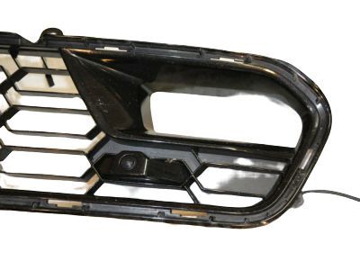 Chevy 84019860 GRILLE,FRONT LOWER(INCLUDES 2-7)(CARBON)(FOR USE ON VEHICLES BUILT ON OR BEFORE 1G1YZ2D78J5000045)(FOR 2ND DESIGN SEE 84413294)