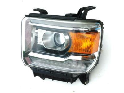 GMC Sierra 2500 HD Headlight - 84144047