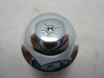 Chevy 15045768 Wheel Nut Cap